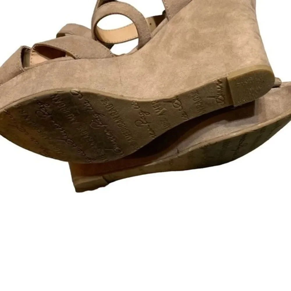 American Rag Wedge Sandals‎ Tan 6  Strappy Faux Suede Platform